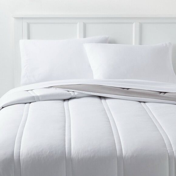 Room Essentials Other - Twin Twin XL White Microfiber Comforter Midweight Soft Lofty Bedding